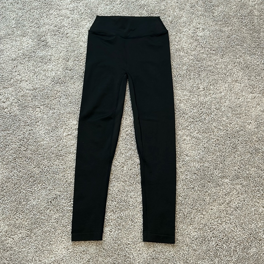 Inaka women’s leggings - size: M NWOT